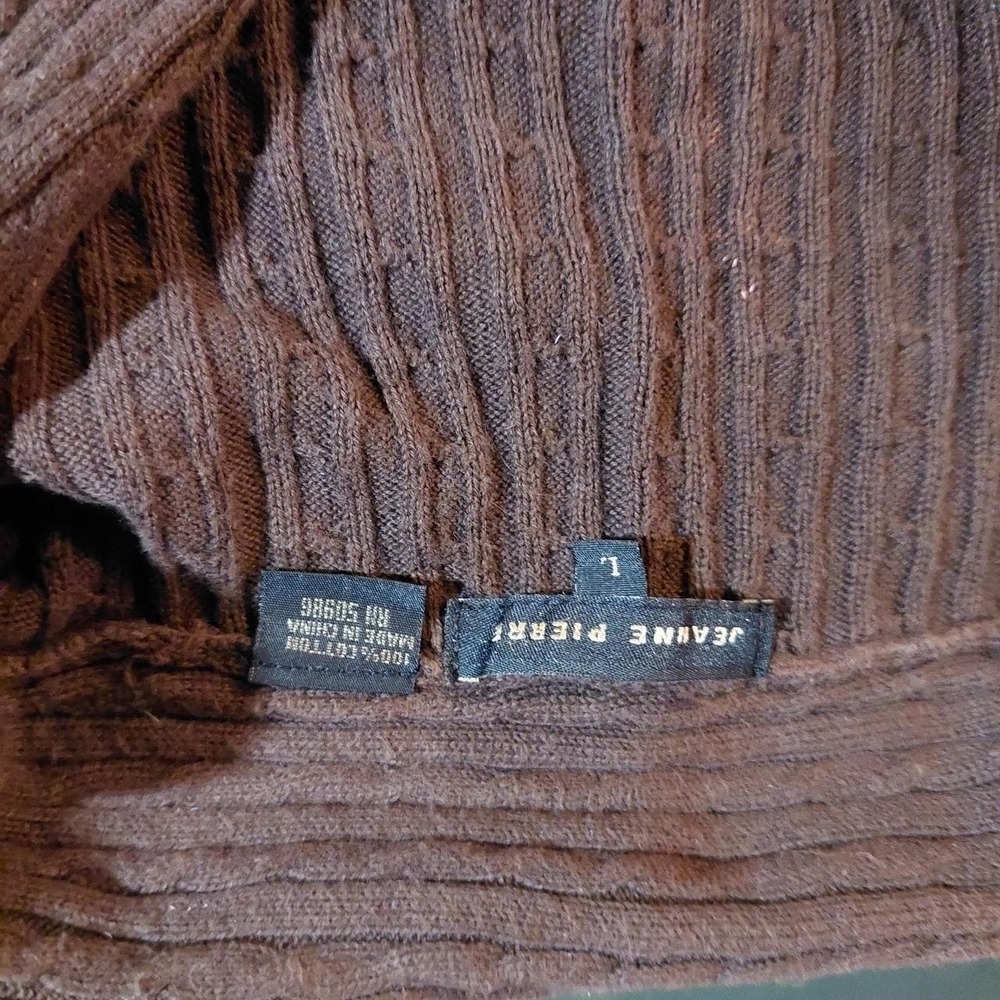 Y2K brown long sleeve v-neck sweater. - Picture 3 of 6